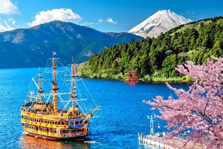 Lake Ashi cruise