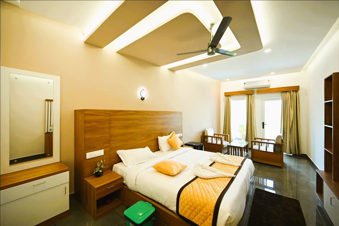 Anachal hotel property and pool side